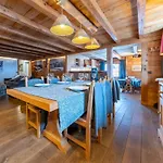 Appartement 2 Spacieux Dans Ferme Rénovée Face Au Montblanc *