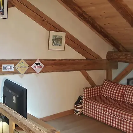 2 Spacieux Dans Ferme Renovee Face Au Montblanc Apartment