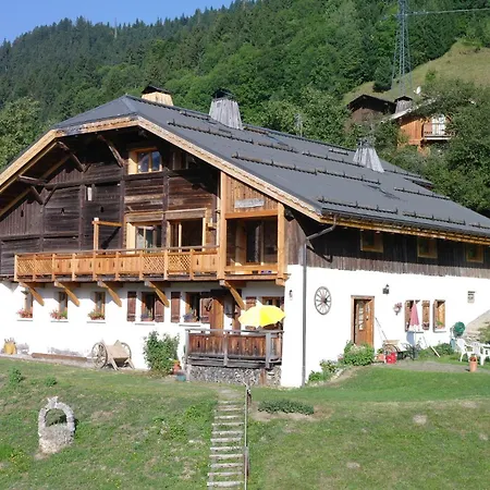 Apartment 2 Spacieux Dans Ferme Renovee Face Au Montblanc